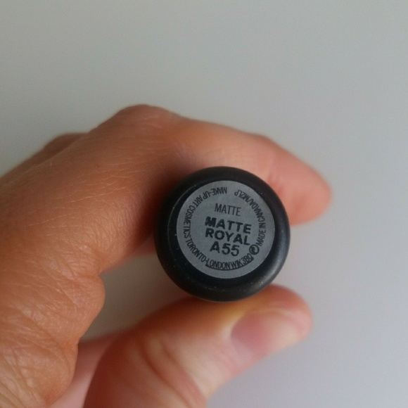 MAC lipstick in Matte Royal - Picture 3 of 3
